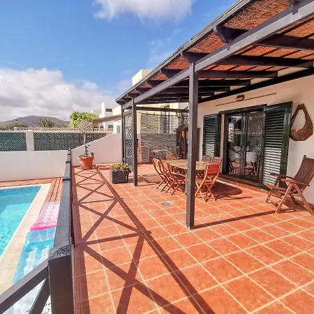 Villa Paradise *